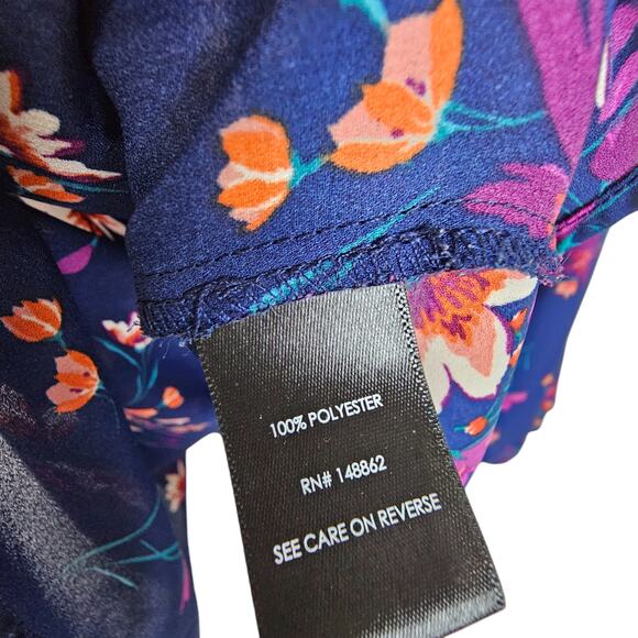 Torrid Top Floral Blouse Long Sleeve Blouse V-Neck Blouse Women 2X Blue Pintuck - Picture 8 of 9